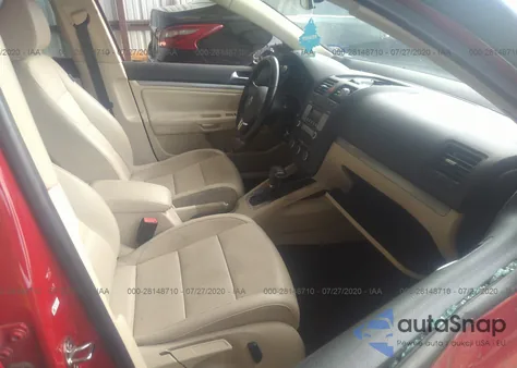 2010 Volkswagen Jetta Limited Edition z USA, uszkodzony, nr VIN 3VWAX7AJ6AM150741